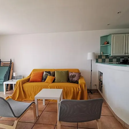 Apartment Vue Sur Pour Ce T2 Avec Terrasse, Parking, Le Lavandou, 4 Personnes - Fr-1-803-25 Le Lavandou